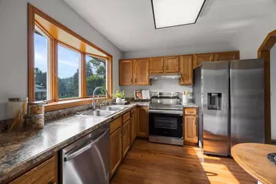 5700 Deer Trail E, Shoreview, MN 55126 - Photo 4