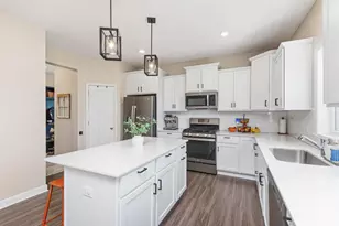 509 Waterford Pl, Waconia, MN 55387 - Photo 6