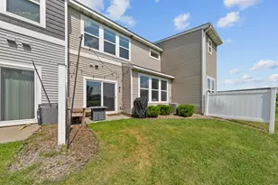 762 Stonegate Rd, Chanhassen, MN 55317 - Photo 32