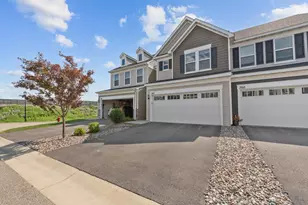 762 Stonegate Rd, Chanhassen, MN 55317 - Photo 40