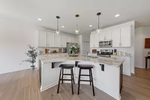 762 Stonegate Rd, Chanhassen, MN 55317 - Photo 8