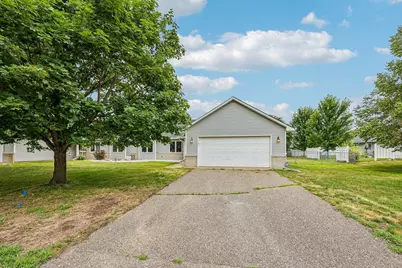 720 Oakwood Street NW, Isanti, MN 55040 - Photo 4