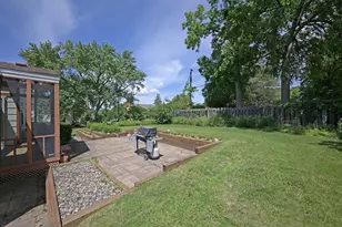 8930 23rd Ave N, Golden Valley, MN 55427 - Photo 28