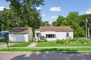560 2nd Ave NW, Milaca, MN 56353 - Photo 1