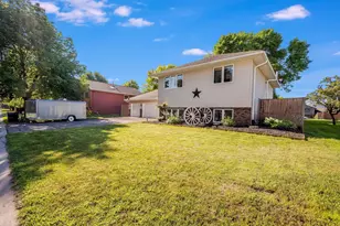 1735 Orchid Dr N, North Mankato, MN 56003 - Photo 2