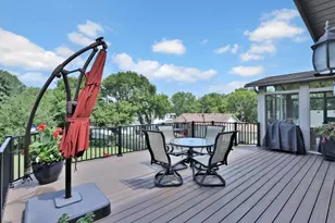 987 Demont Ave E, Maplewood, MN 55109 - Photo 6