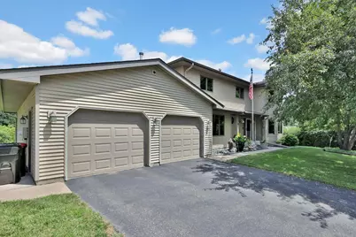 987 Demont Avenue E, Maplewood, MN 55109 - Photo 2