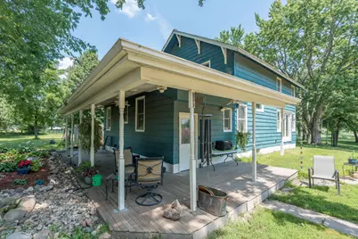 223 Joy Avenue SW, Madelia, MN 56062 - Photo 2