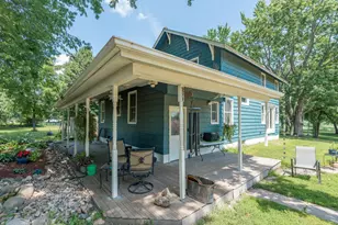 223 Joy Ave SW, Madelia, MN 56062 - Photo 2