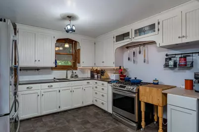223 Joy Avenue SW, Madelia, MN 56062 - Photo 6