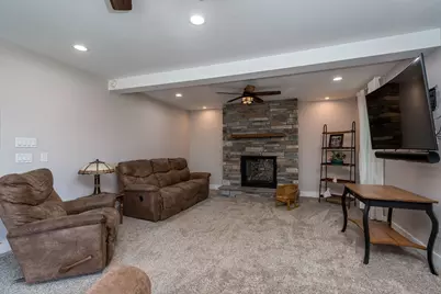 223 Joy Avenue SW, Madelia, MN 56062 - Photo 12