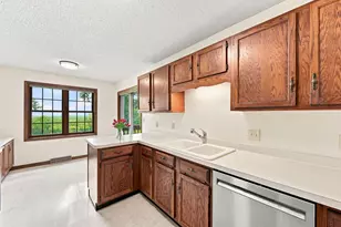 4254 Oakmede Ln, White Bear Lake, MN 55110 - Photo 6