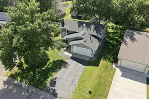 2682 Guthrie Ave N, Oakdale, MN 55128 - Photo 38