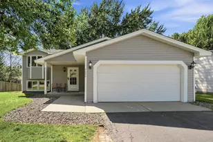 2682 Guthrie Ave N, Oakdale, MN 55128 - Photo 2
