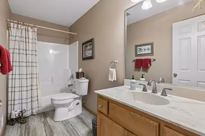 13323 Glenhaven Court, Apple Valley, MN 55124 - Photo 28