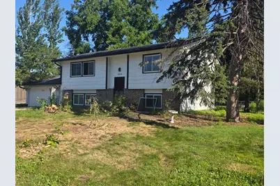 6908 64th Avenue N, Brooklyn Park, MN 55428 - Photo 2