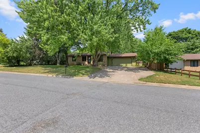 2865 Upper 79th Court E, Inver Grove Heights, MN 55076 - Photo 2