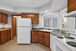 3020 St Albans Mill Rd, Hopkins, MN 55305 - Photo 10