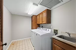 3020 St Albans Mill Rd, Hopkins, MN 55305 - Photo 22