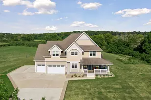25735 Highview Ave, Farmington, MN 55024 - Photo 2