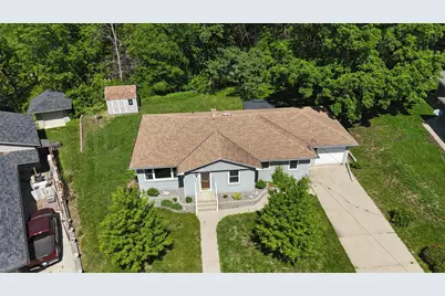 110 Circle Drive, Jackson, MN 56143 - Photo 2