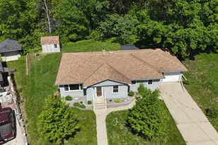 110 Circle Dr, Jackson, MN 56143 - Photo 2