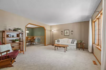 6427 Deerwood Lane, Lino Lakes, MN 55014 - Photo 2