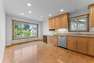 1810 Howell Street N, Falcon Heights, MN 55113 - Photo 28