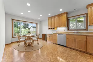 1810 Howell Street N, Falcon Heights, MN 55113 - Photo 4