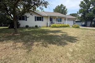 801 NE 2nd Ave, Saint Joseph, MN 56374 - Photo 2