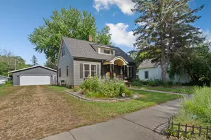 309 N 6th St, Henderson, MN 56044 - Photo 2