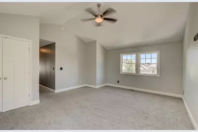 5204 Porchlight Bay, Woodbury, MN 55129 - Photo 32