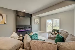 5204 Porchlight Bay, Woodbury, MN 55129 - Photo 38