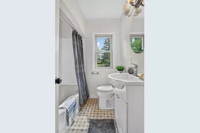 1100 Montana Avenue W, Saint Paul, MN 55108 - Photo 20