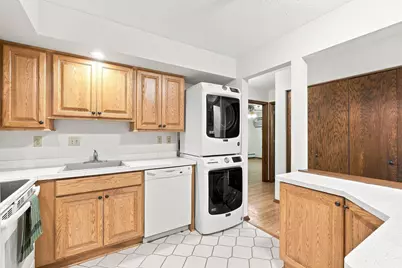 12600 Parkwood Drive #308, Burnsville, MN 55337 - Photo 8