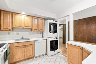 12600 Parkwood Dr, Burnsville, MN 55337 - Photo 8