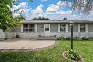 380 2nd St, Hammond, WI 54015 - Photo 2