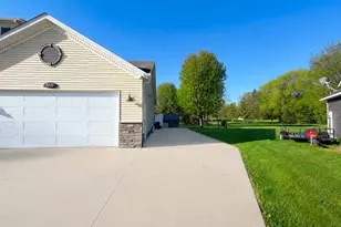 609 20th Ave N, Sartell, MN 56377 - Photo 4