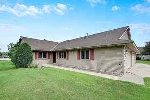 241 Tuttle Dr, Hastings, MN 55033 - Photo 2
