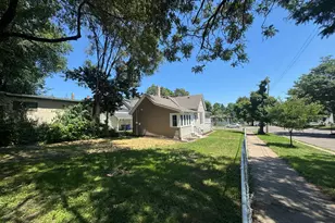 989 Marion St, Saint Paul, MN 55117 - Photo 4