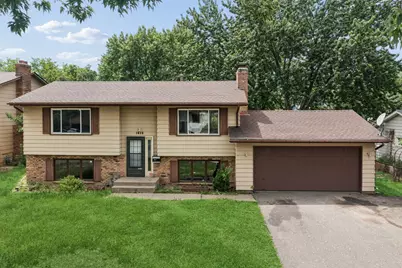 1613 Lyn Curve Avenue N, Minneapolis, MN 55411 - Photo 2