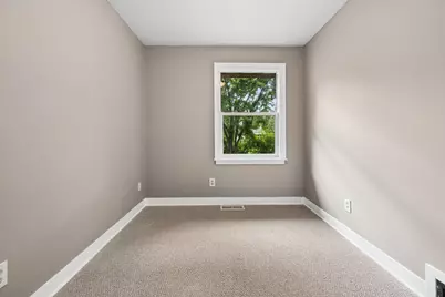 1613 Lyn Curve Avenue N, Minneapolis, MN 55411 - Photo 16
