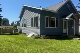 293 Orrin St, Winona, MN 55987 - Photo 2