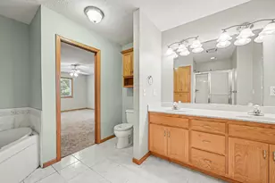 3850 Jamestown Curve, Woodbury, MN 55129 - Photo 20