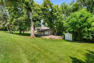 5565 Howards Point Road, Shorewood, MN 55331 - Photo 30