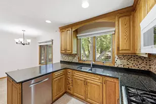 11006 Radisson Dr, Burnsville, MN 55337 - Photo 16