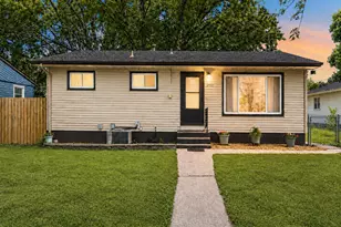 1122 12th Ave SE, Saint Cloud, MN 56304 - Photo 2