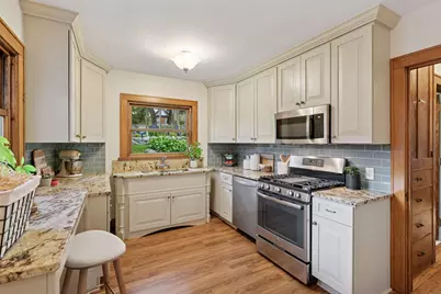 126 Circle A Drive S, Wayzata, MN 55391 - Photo 4