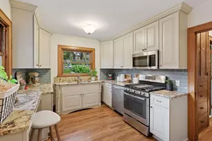 126 Circle A Dr S, Wayzata, MN 55391 - Photo 4