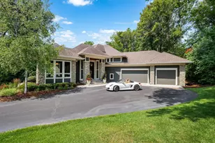 15 Queensland Ln N, Plymouth, MN 55447 - Photo 58